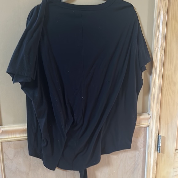 XL Zenana Premium black button down short sleeve top with knot detail - Picture 3 of 3